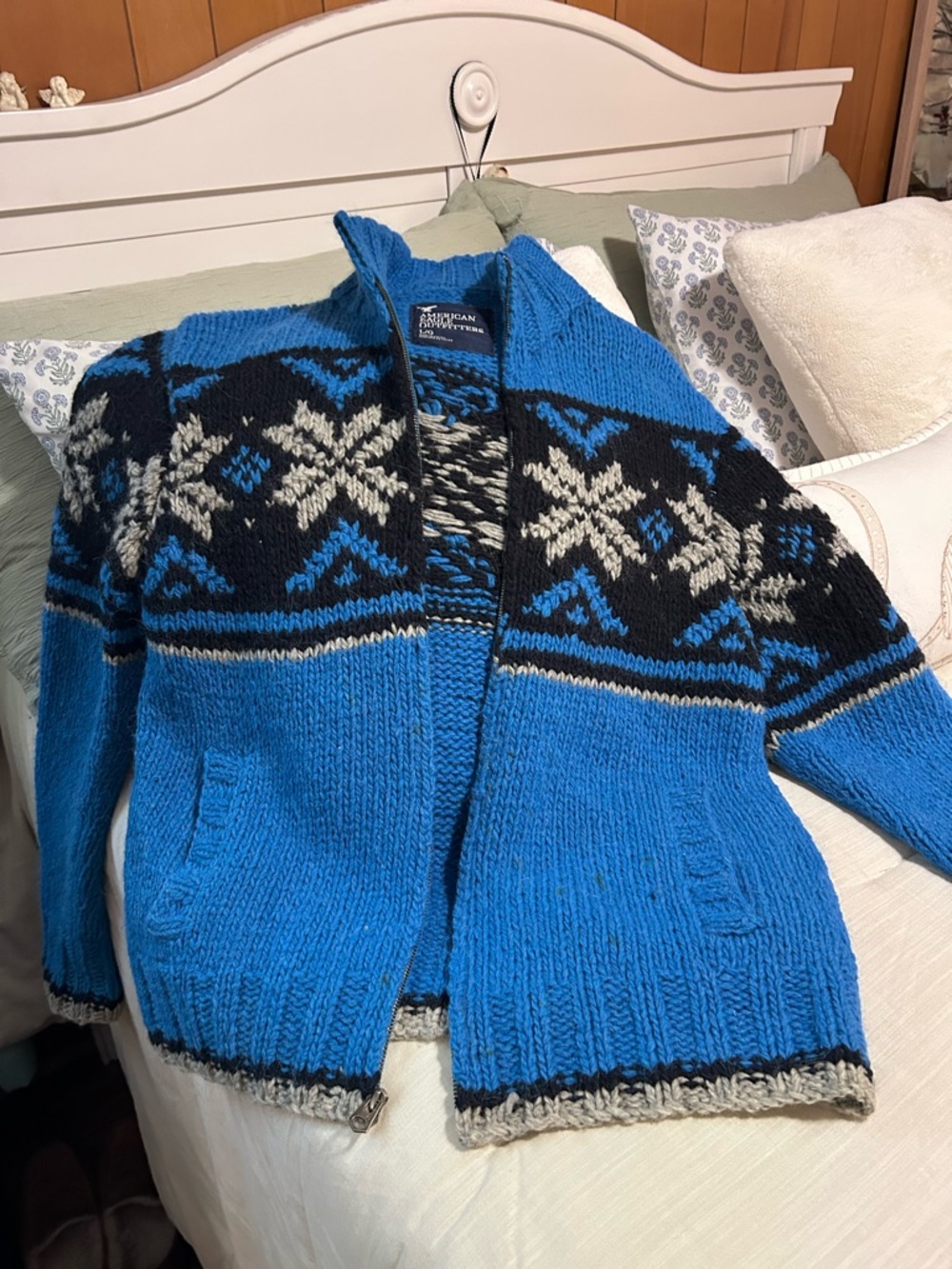 Vintage 90s American  Eagle 🦅 Outfitters Alpaca/ Wool Sweater